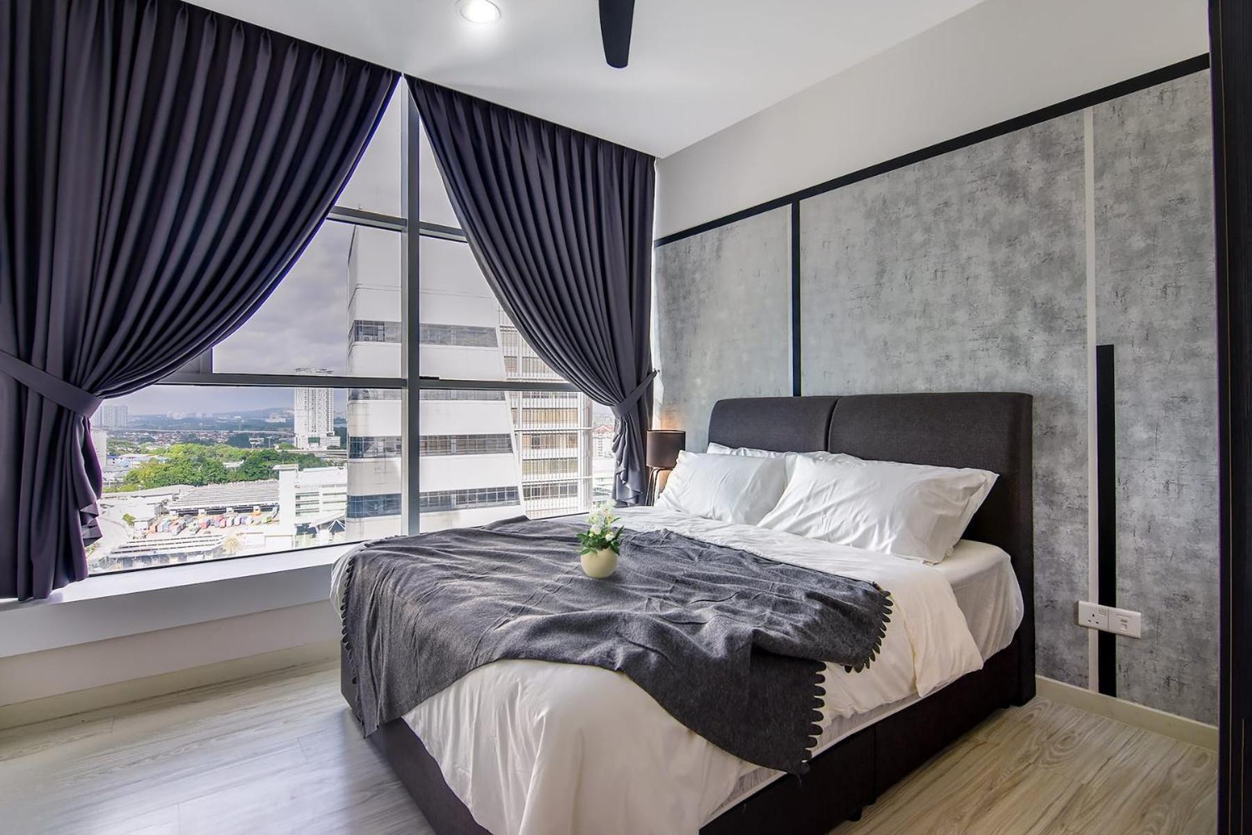 A Cozy & Lovely High-floor 3br Views Apartment